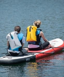 sac à dos étanche nauticnature gris clair 28 litres couple kayak paddle